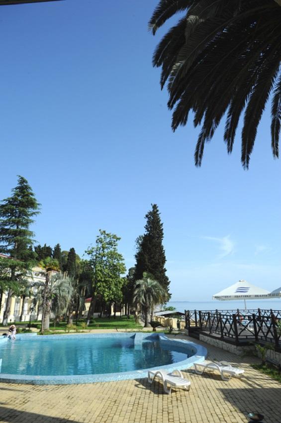 Lazurniy Bereg Hotel Gagra Luaran gambar