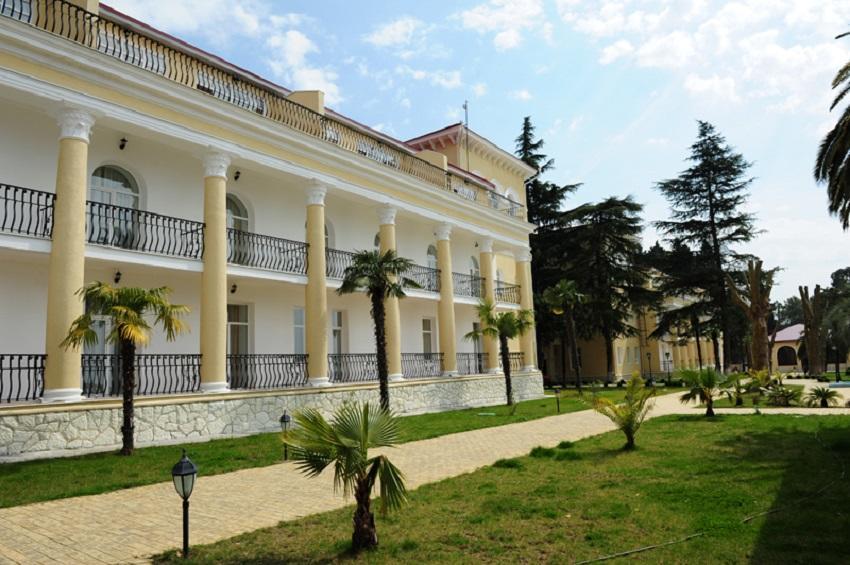 Lazurniy Bereg Hotel Gagra Luaran gambar