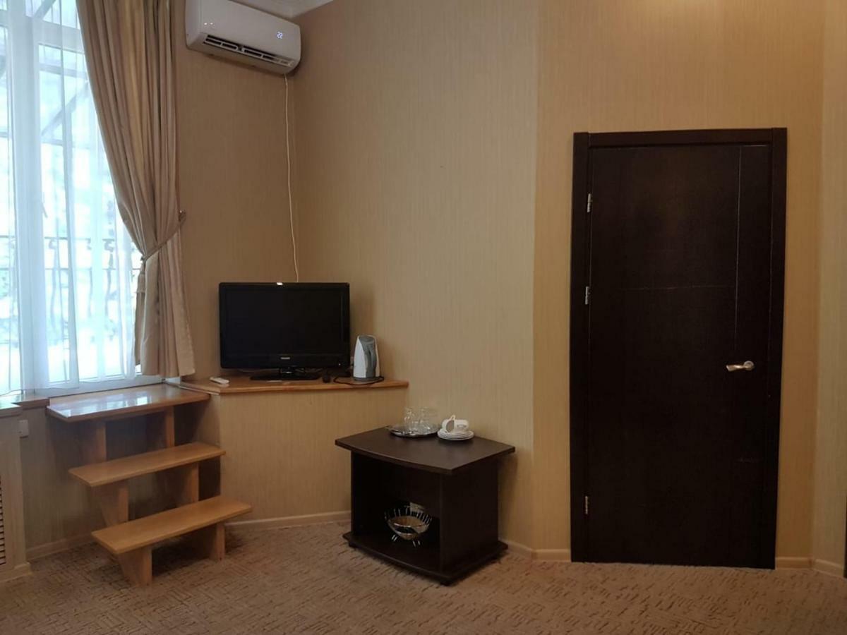 Lazurniy Bereg Hotel Gagra Luaran gambar