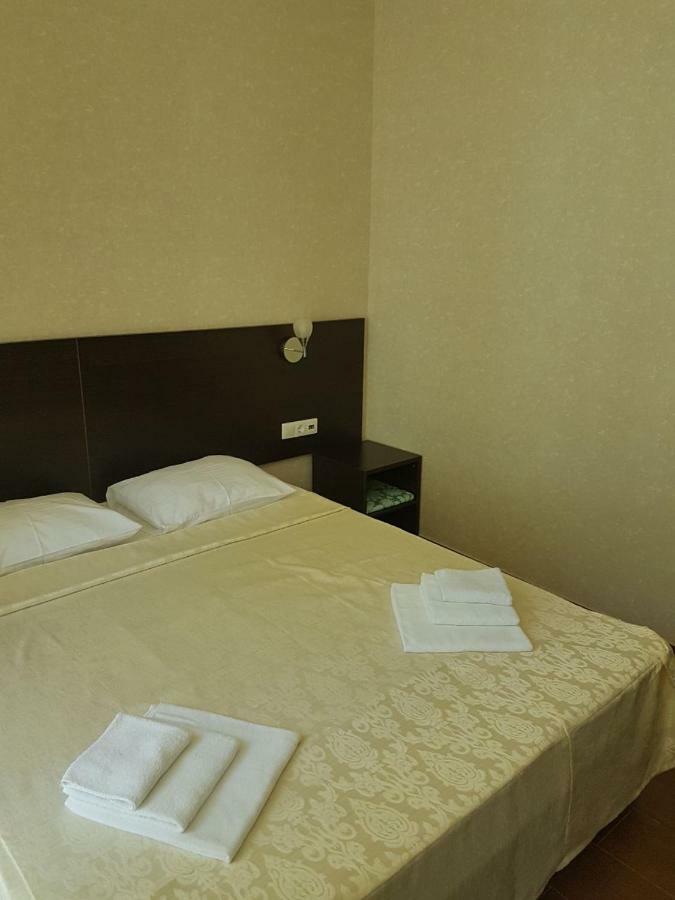 Lazurniy Bereg Hotel Gagra Luaran gambar