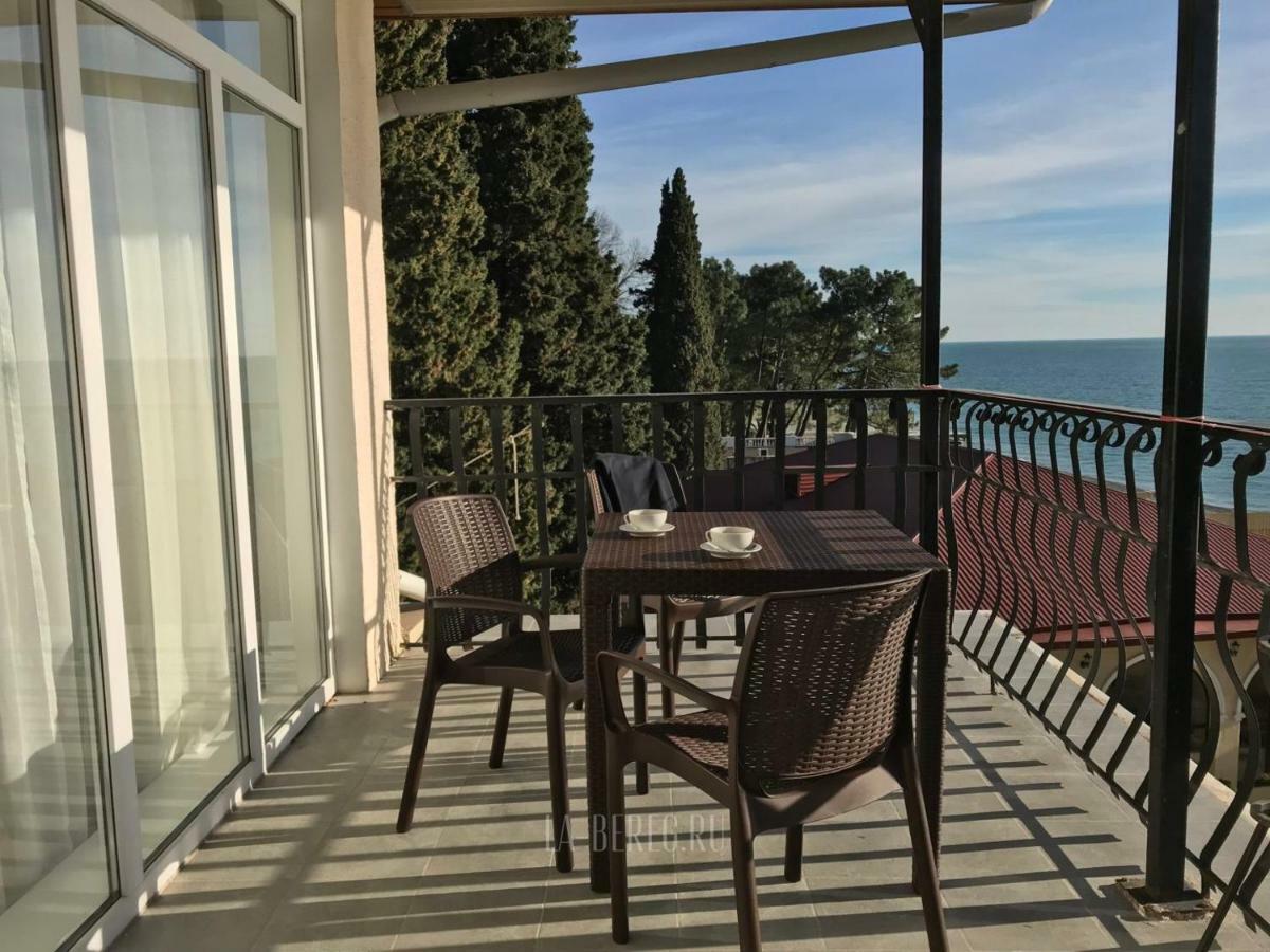 Lazurniy Bereg Hotel Gagra Luaran gambar