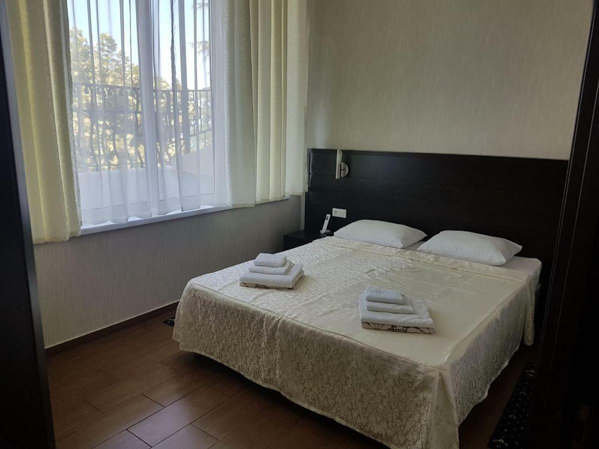 Lazurniy Bereg Hotel Gagra Luaran gambar